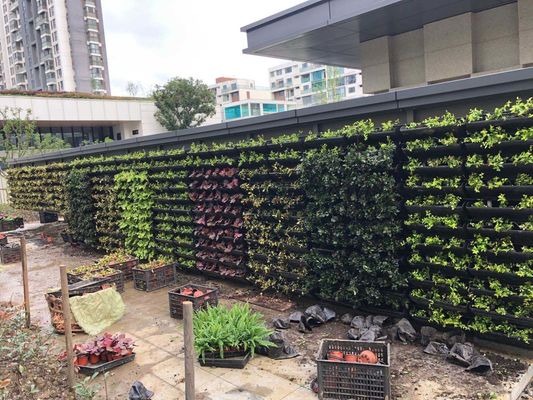 Vertikaler Gartenpflanzer Stehendes Kunststoffmaterial Gartenpflanzer für den Innenbereich